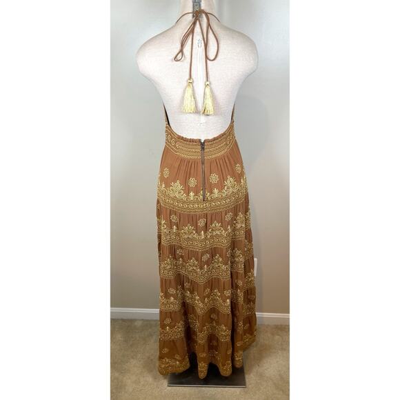 Alice + Olivia Karolina Embroidered Gold and Camel Tiered Maxi Dress Size 12 - Picture 9 of 11